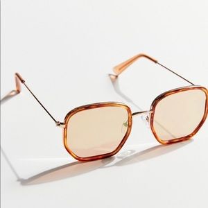 NWT Urban Outfitters Tallulah Hexagon Sunglasses